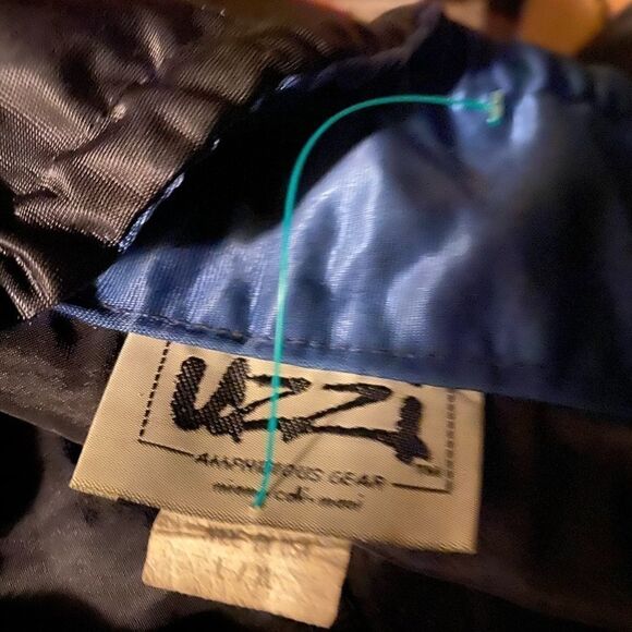 Vintage UZZI AMPHIBIOUS GEAR windbreaker. - Picture 14 of 14